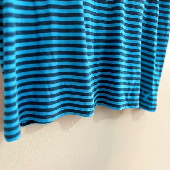 3/$10⚡️American Eagle Vibrant Blue & Navy Striped Cotton T-Shirt w Pocket - Picture 7 of 13